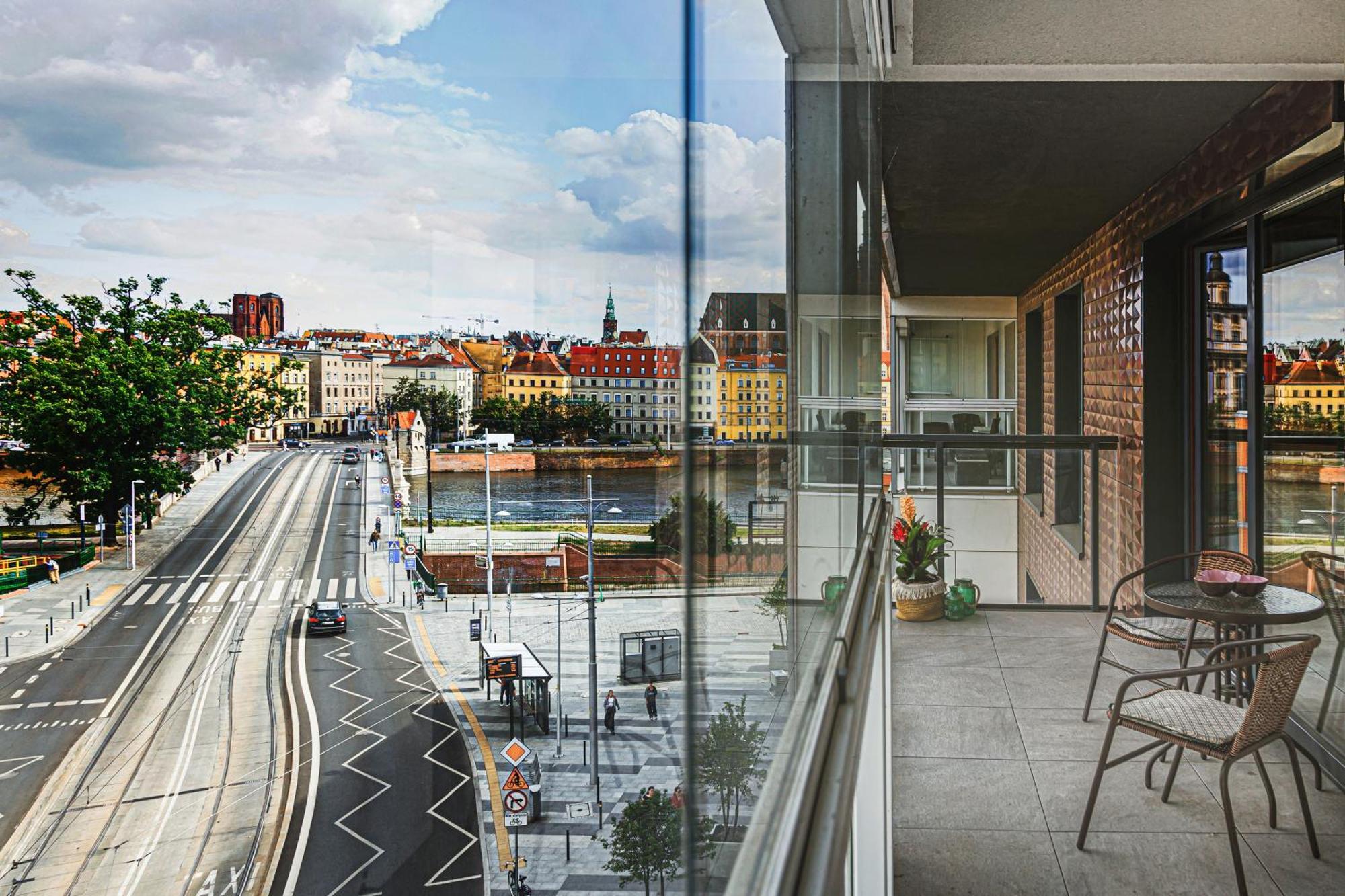 Luksusowy Apartament Z Parkingiem I Klimatyzacja W Samym Centrum Wroclawia Exterior photo