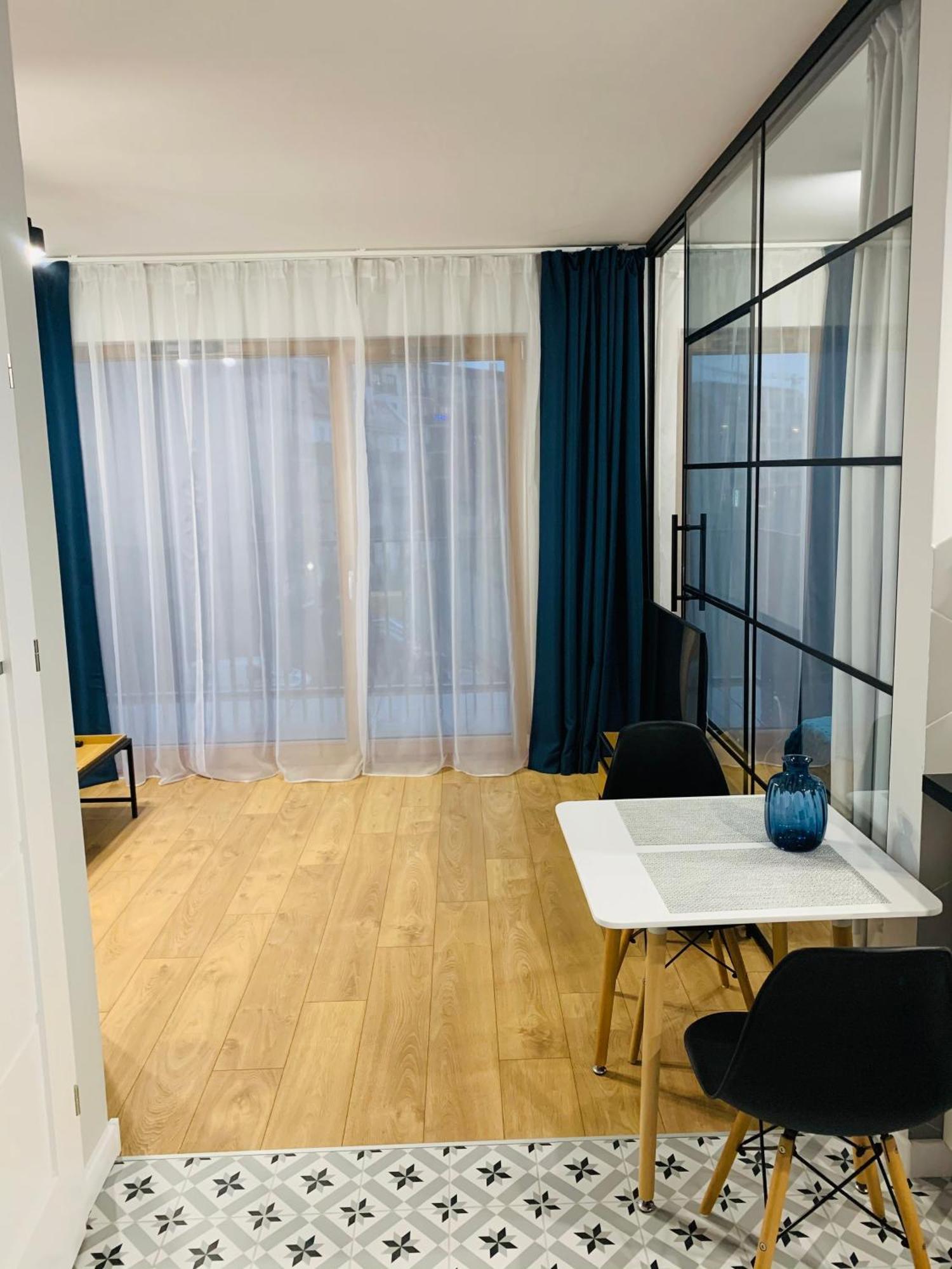 Luksusowy Apartament Z Parkingiem I Klimatyzacja W Samym Centrum Wroclawia Exterior photo