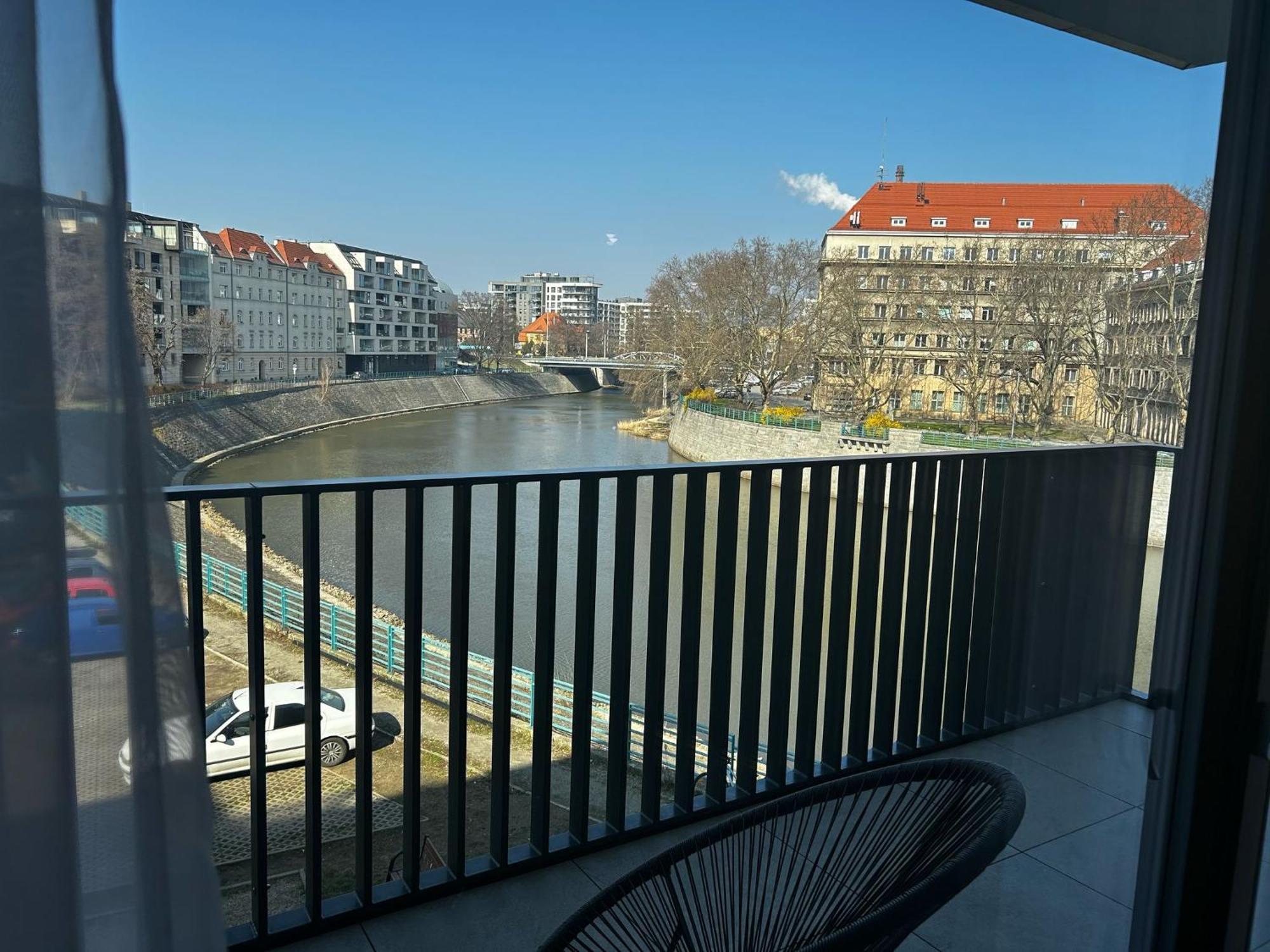 Luksusowy Apartament Z Parkingiem I Klimatyzacja W Samym Centrum Wroclawia Exterior photo